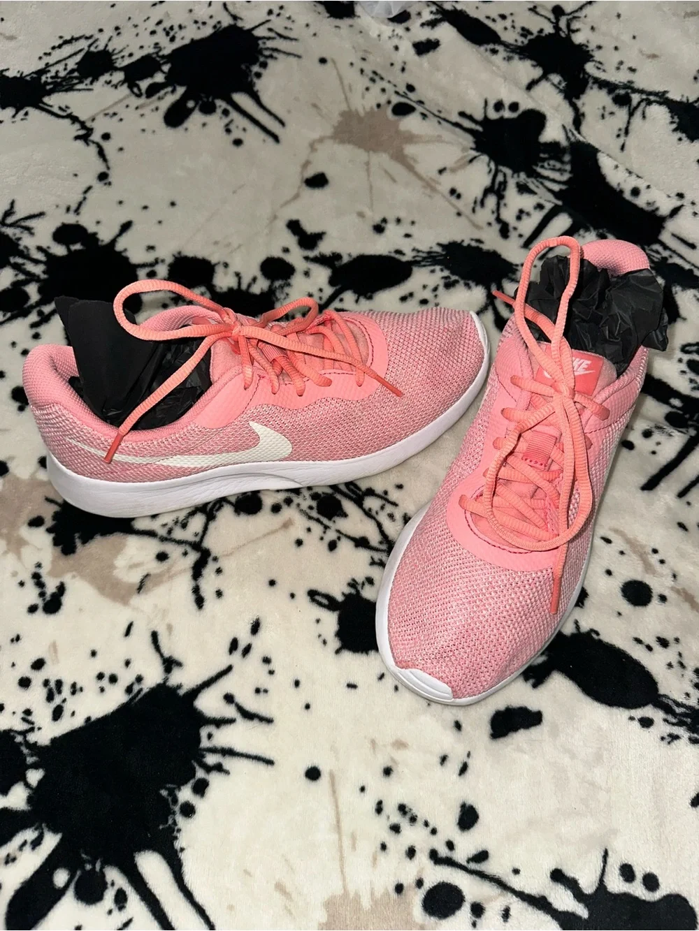 Nike Women's Pink Coral Lightweight Running Sneakers